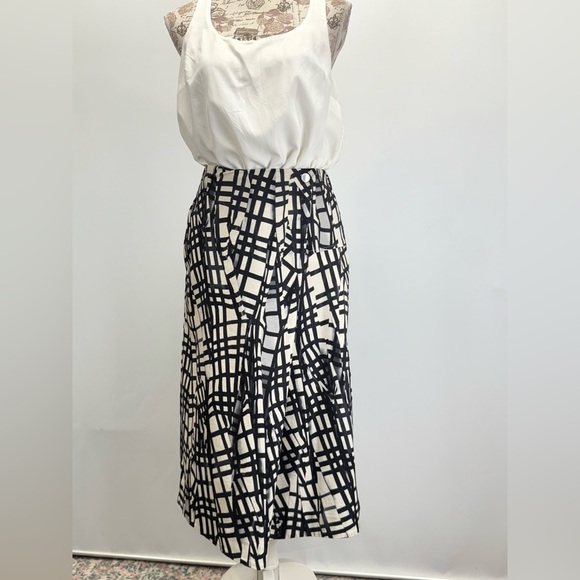COS Black and white graphic print faux wrap midi skirt size 4 - Picture 3 of 16